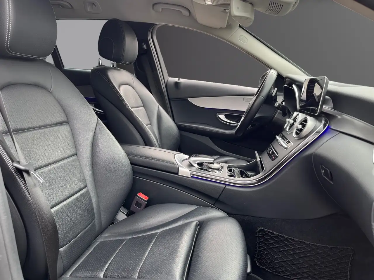 Mercedes-Benz C 200 - 11