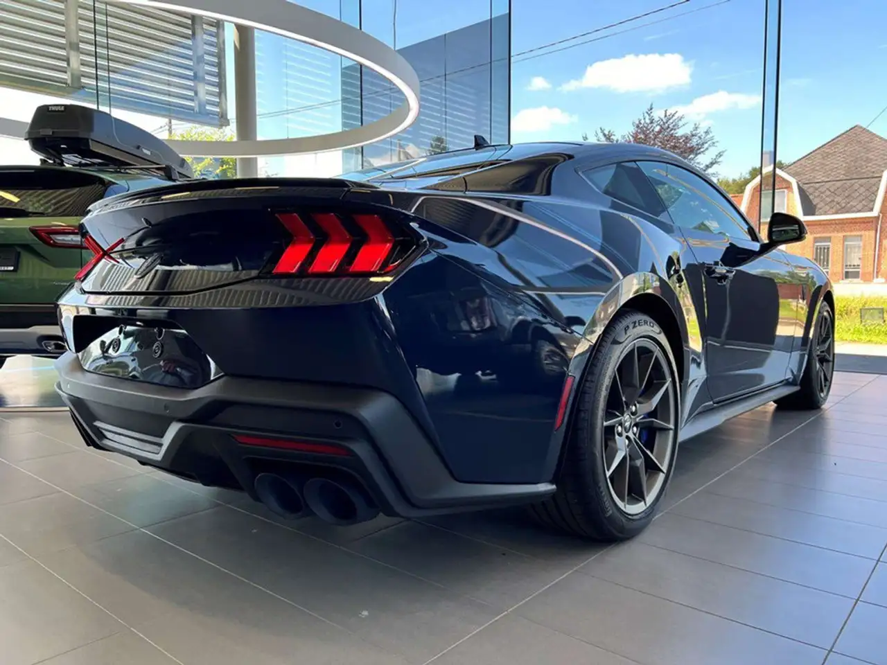 Ford Mustang - 4