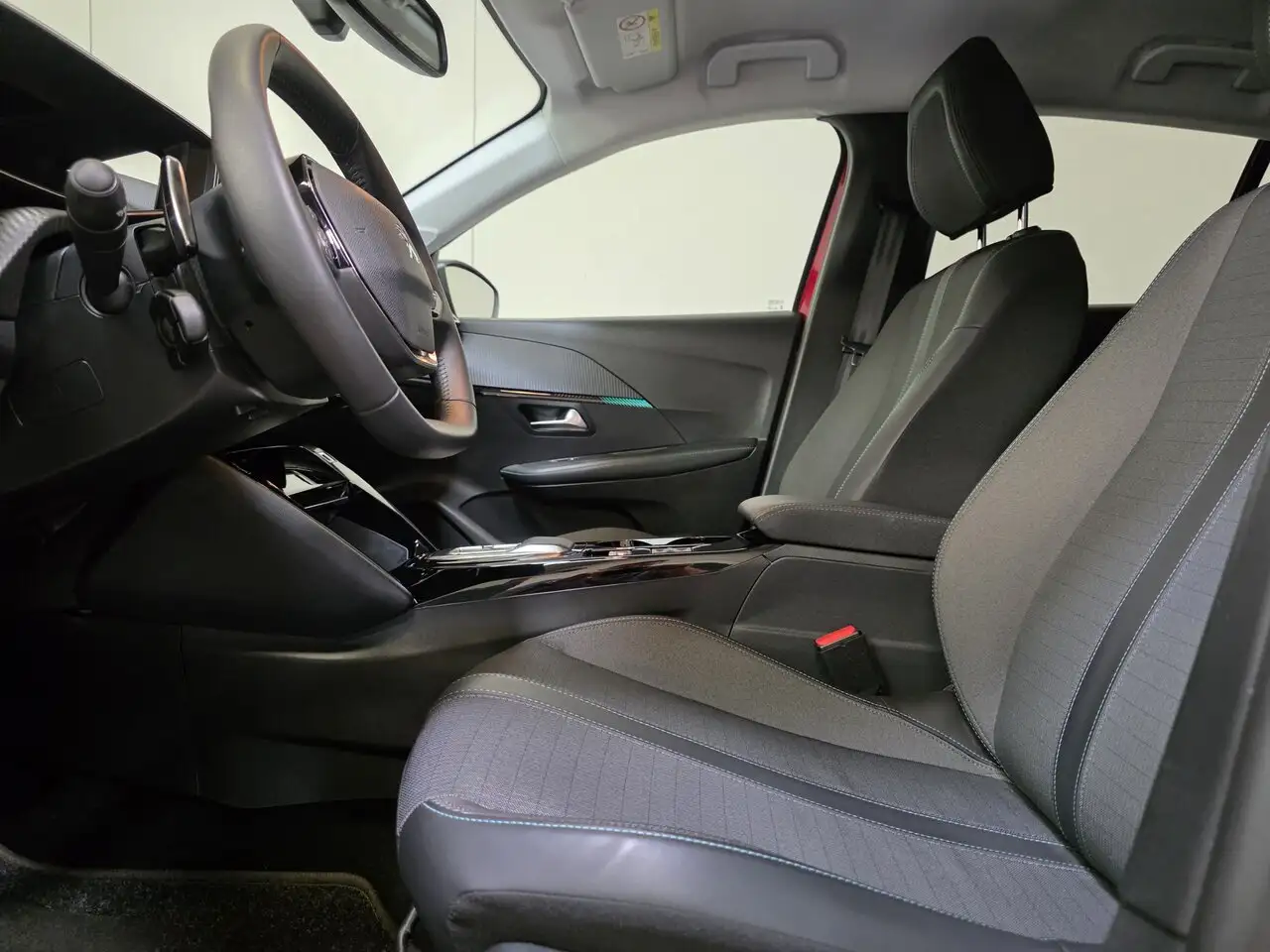 Peugeot 208 - 9