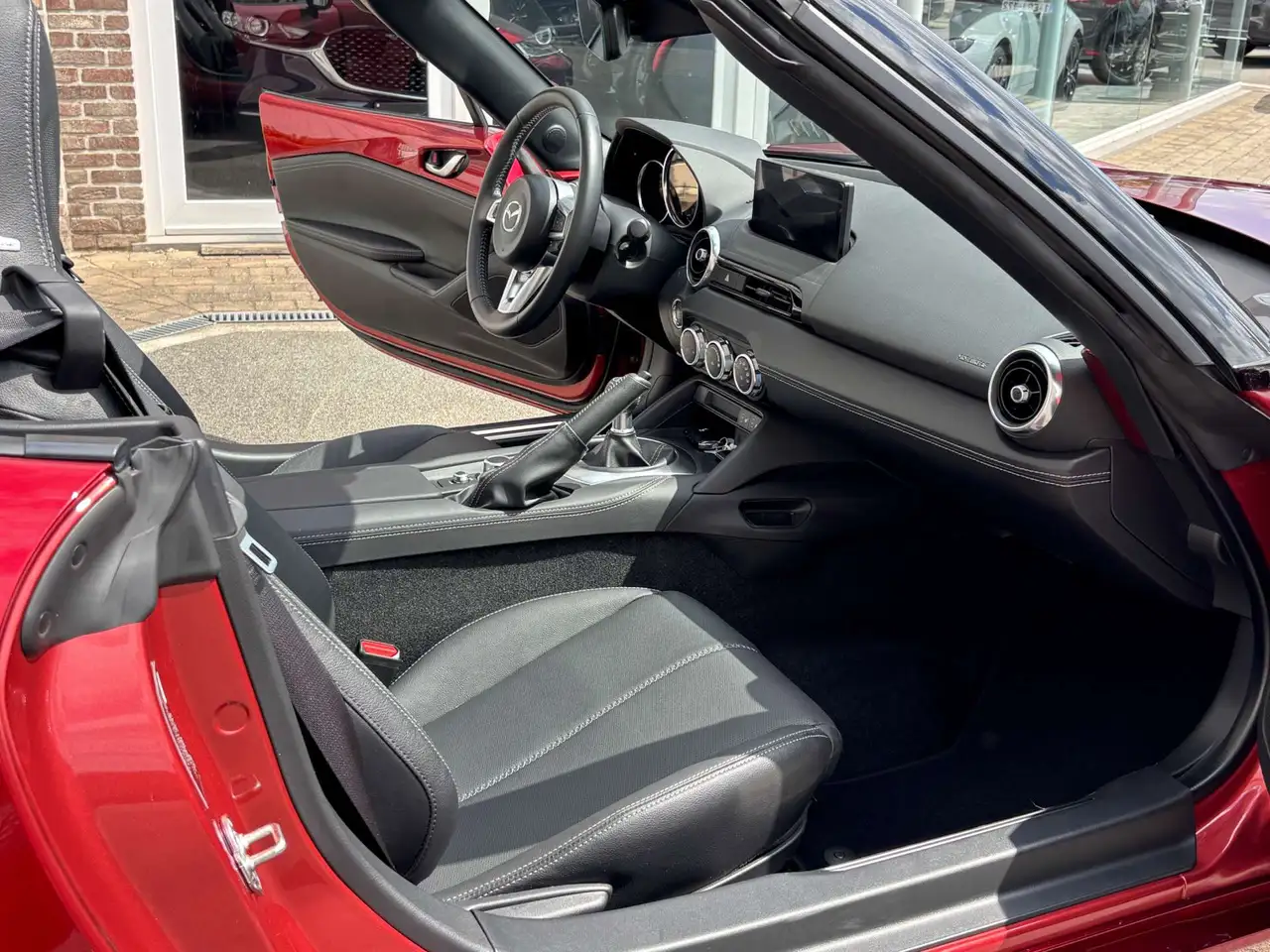 Mazda MX-5 - 11