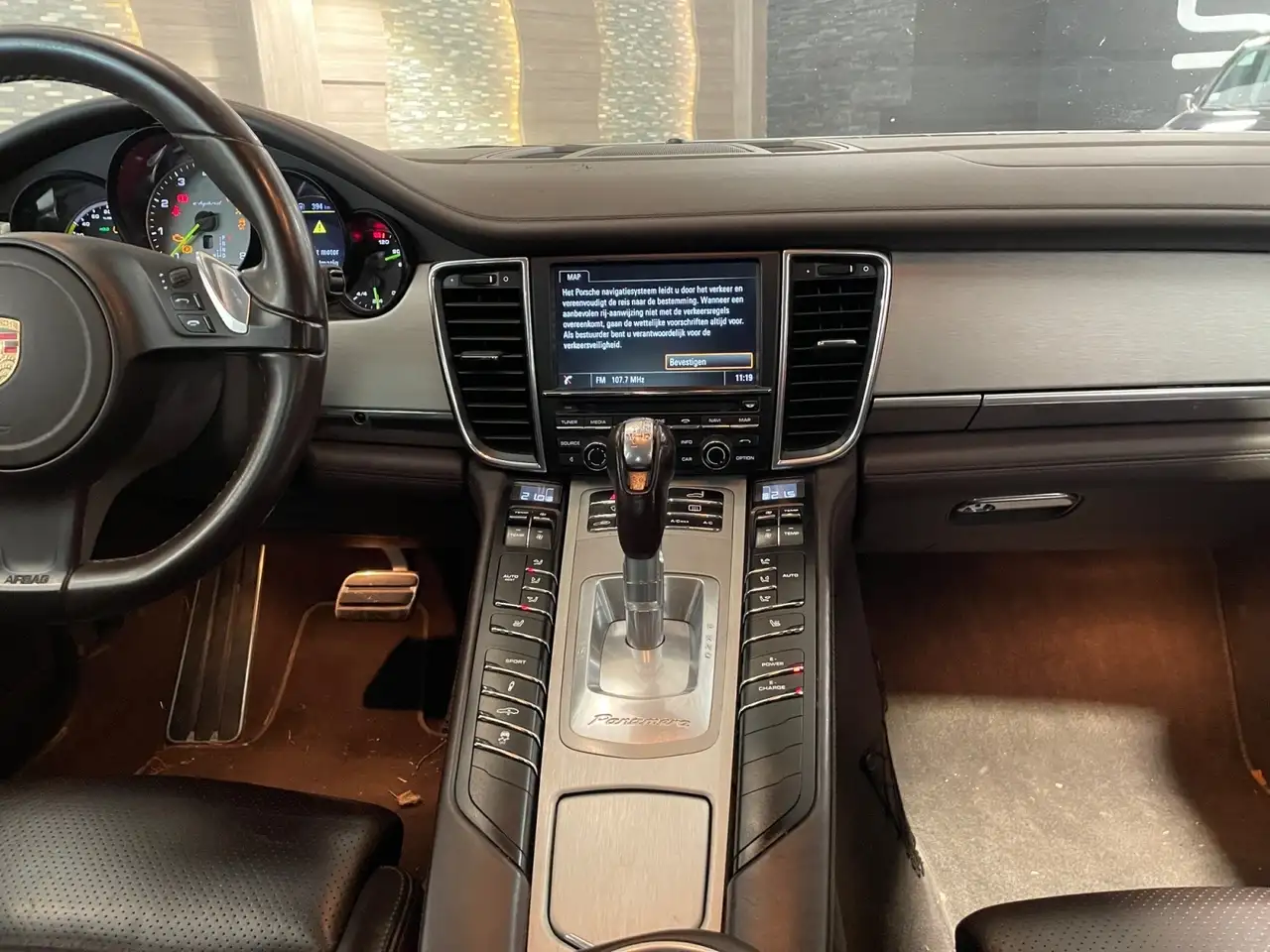 Porsche Panamera - 11