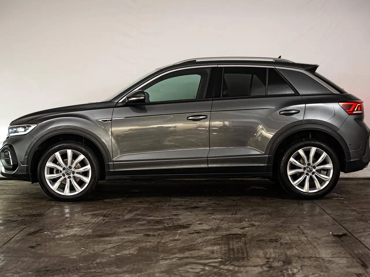 Volkswagen T-Roc - 2