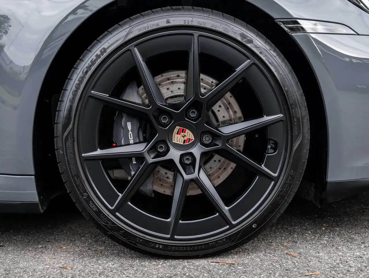 Porsche 992 - 10