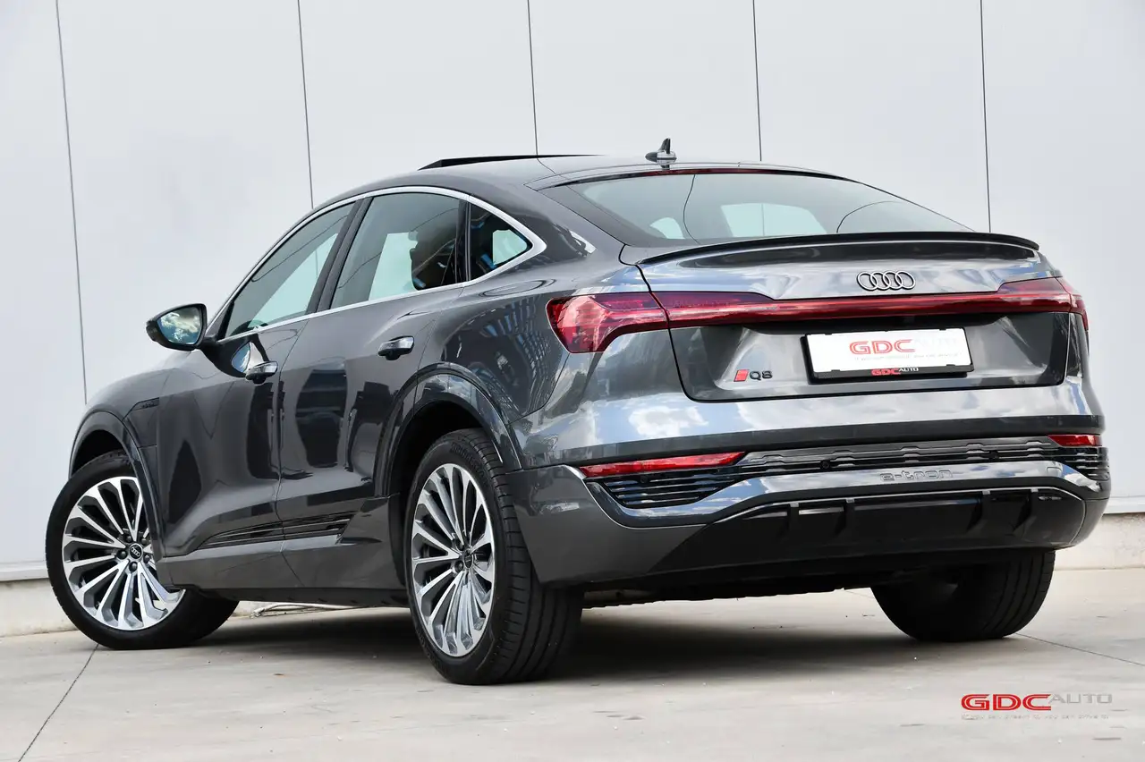 Audi Q8 e-tron - 10