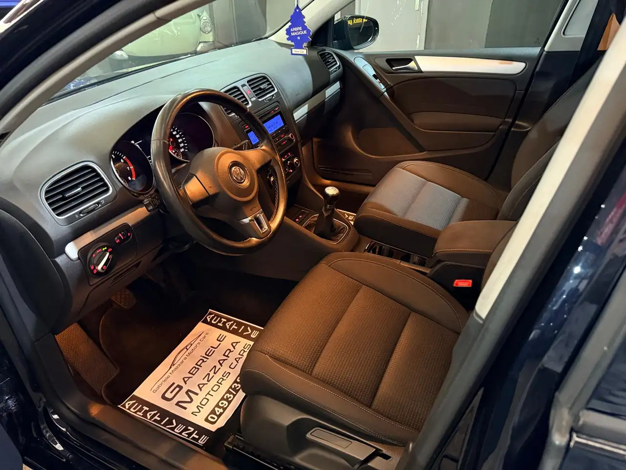 Volkswagen Golf - 10