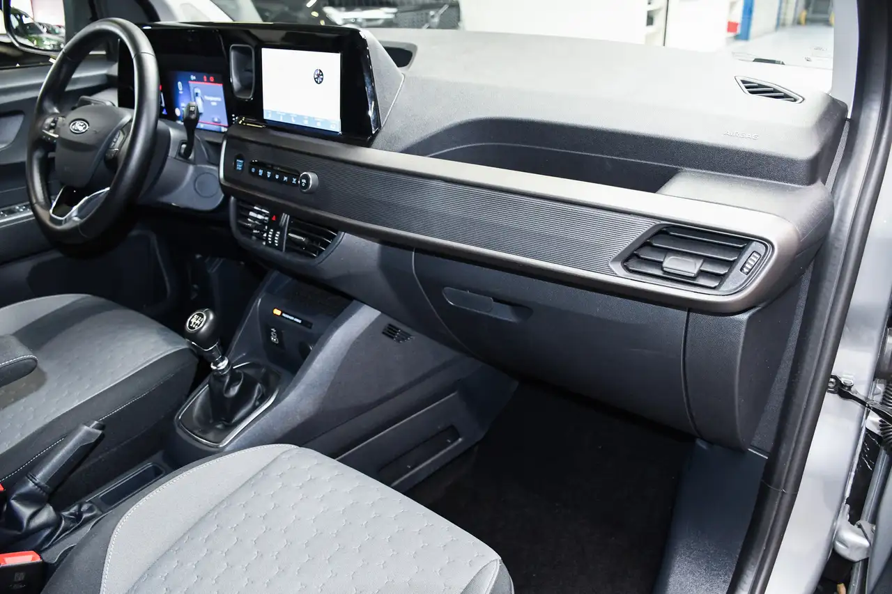 Ford Tourneo Courier - 7