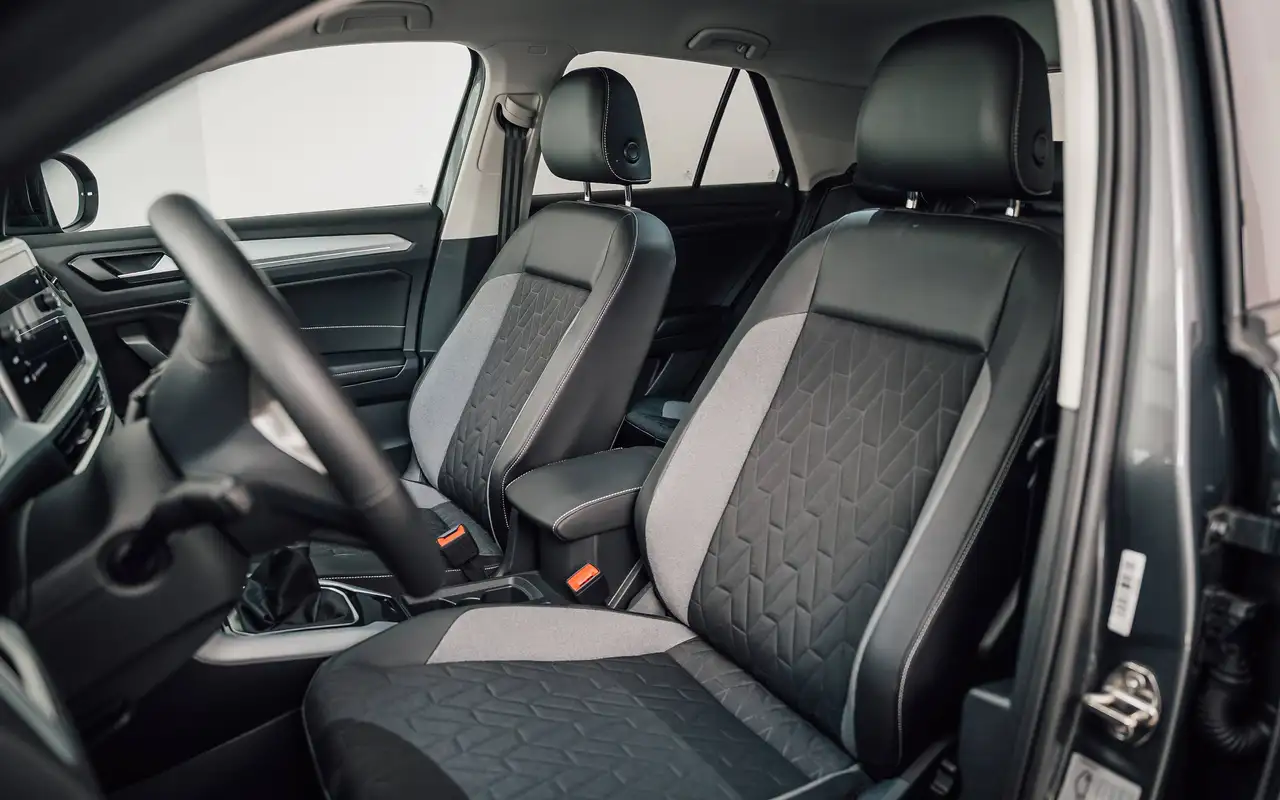 Volkswagen T-Roc - 9