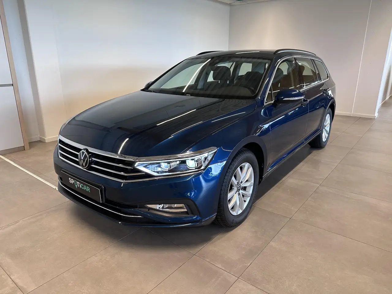 Volkswagen Passat - 5