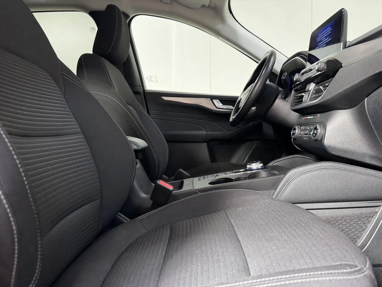 Ford Kuga - 2