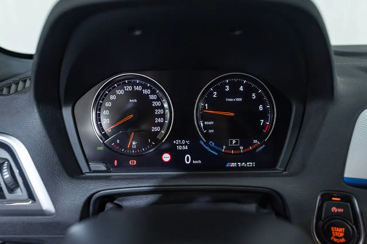 BMW 140 - 12