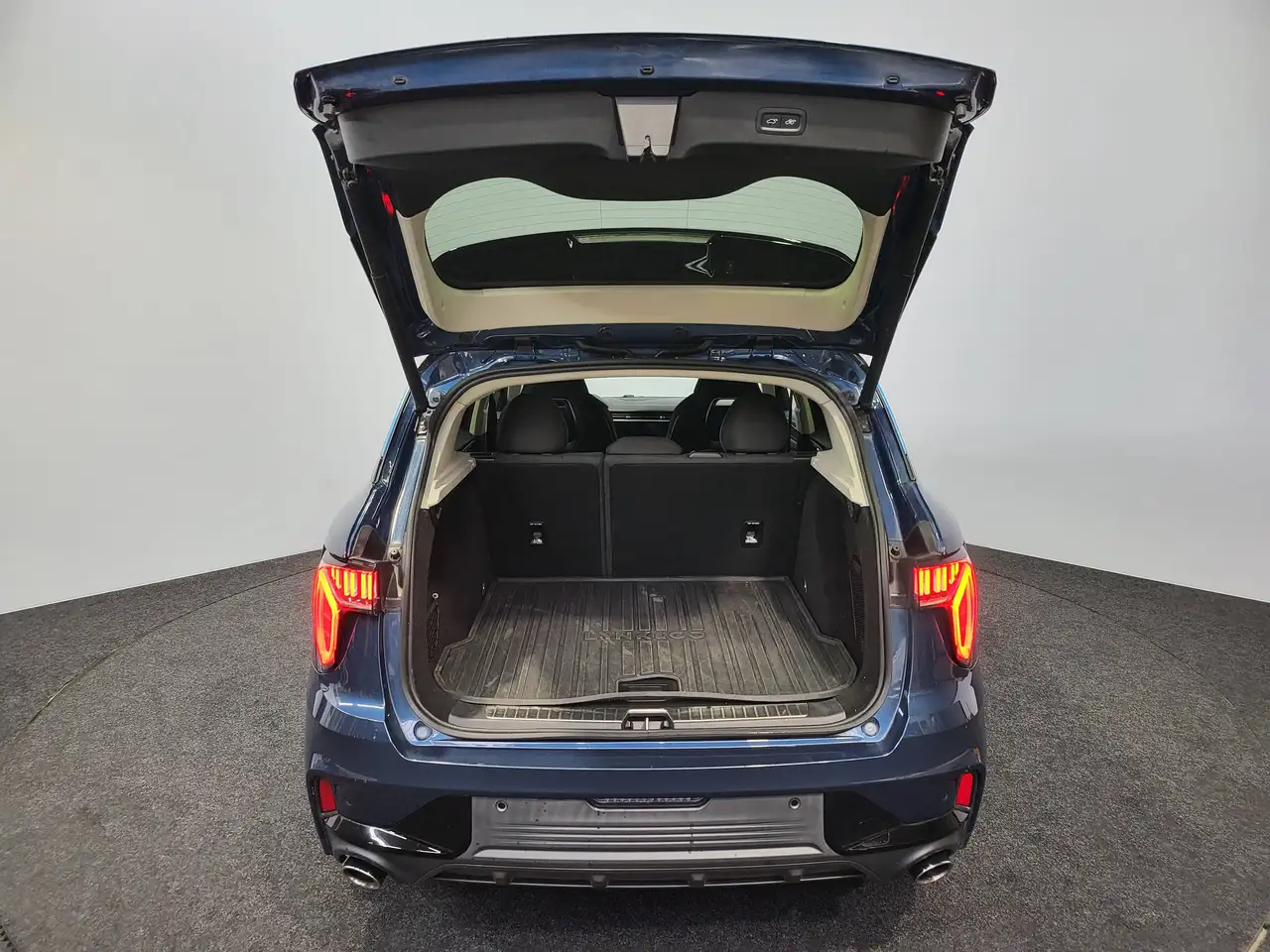 Lynk & Co 01 - 9
