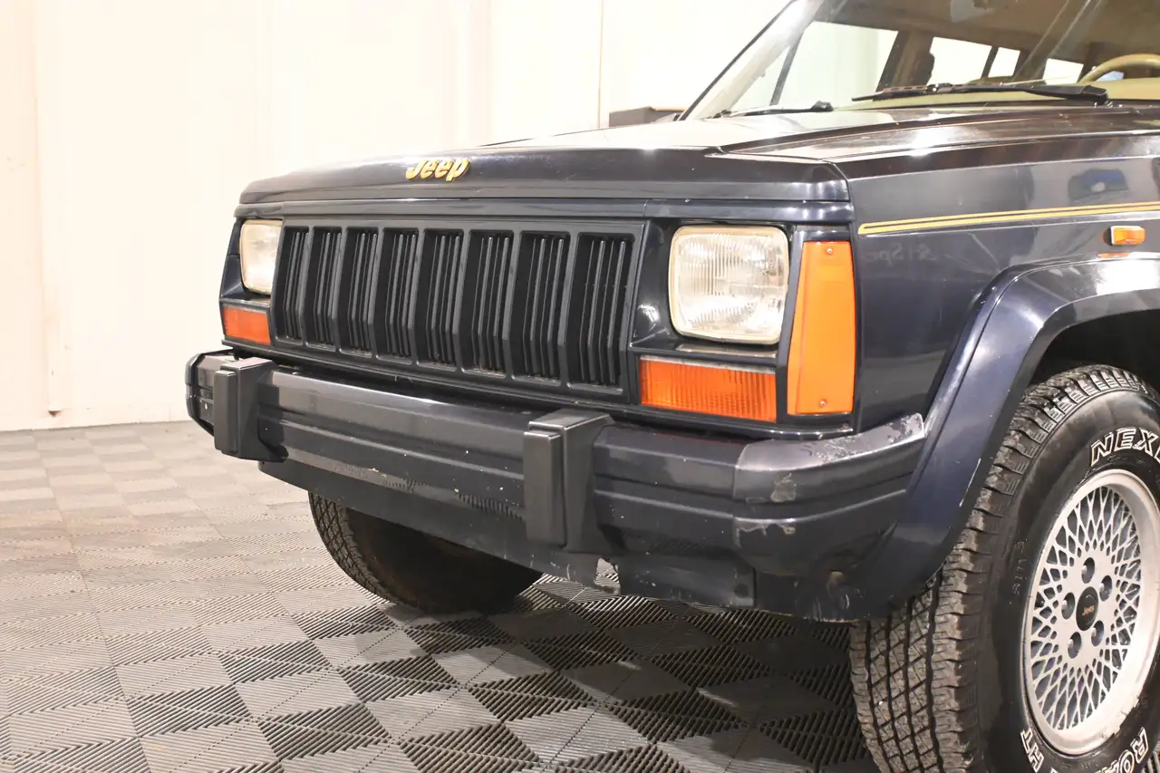 Jeep Cherokee - 8