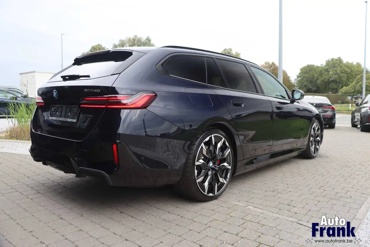 BMW i5 - 7