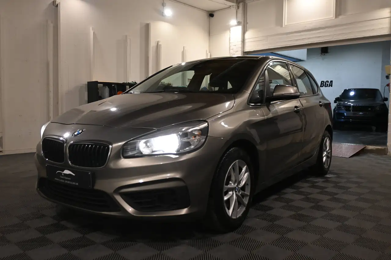 BMW 216 - 2