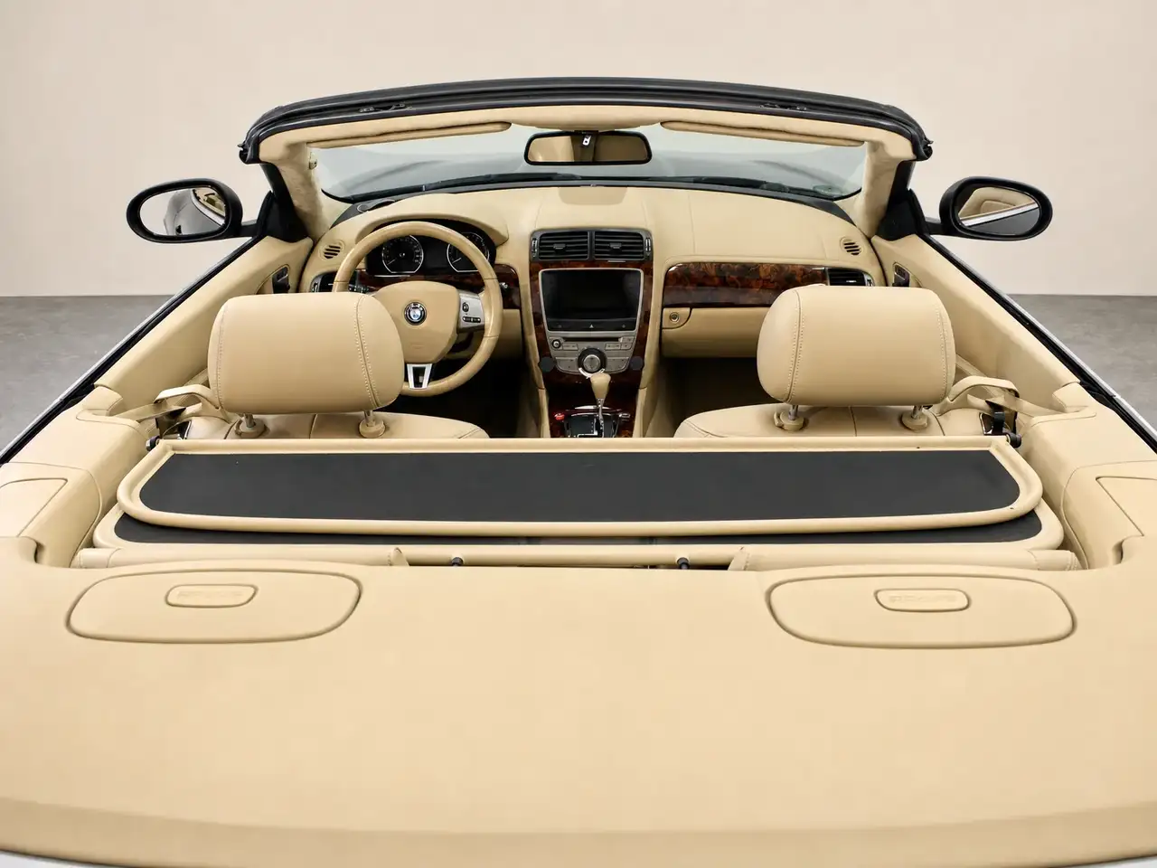 Jaguar XK - 12