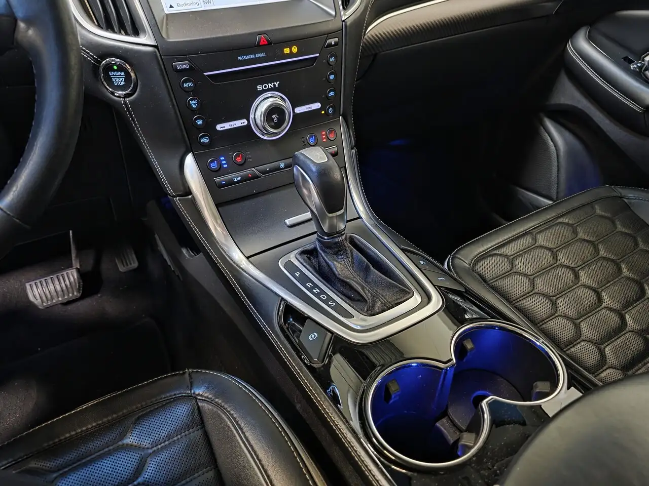 Ford Edge - 12