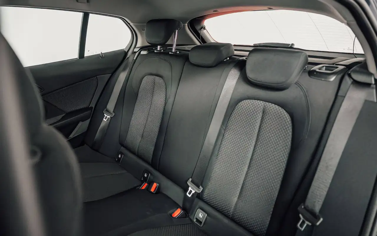 BMW 118 - 8