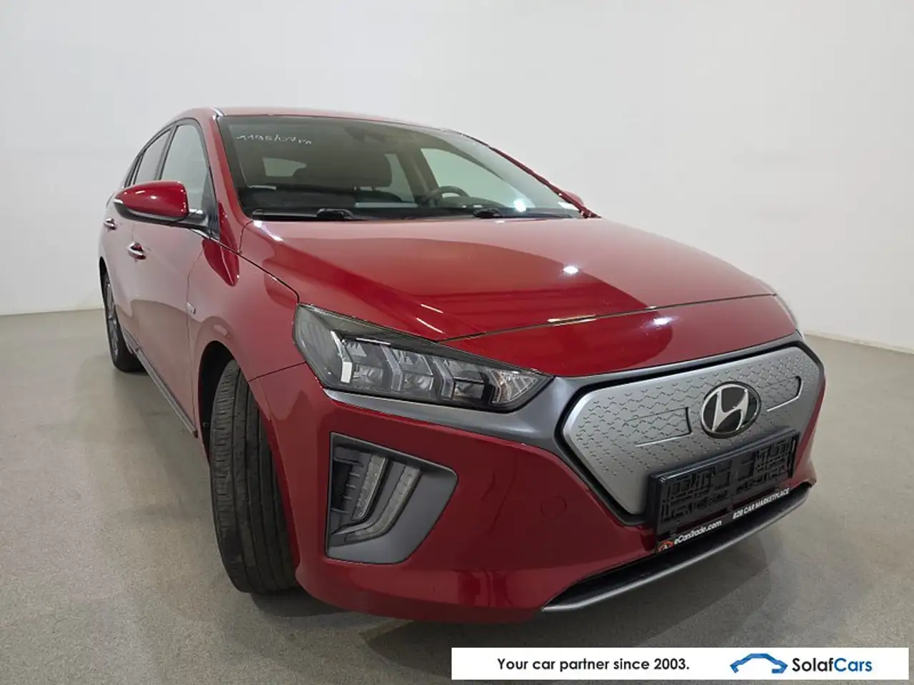 Hyundai IONIQ - 3