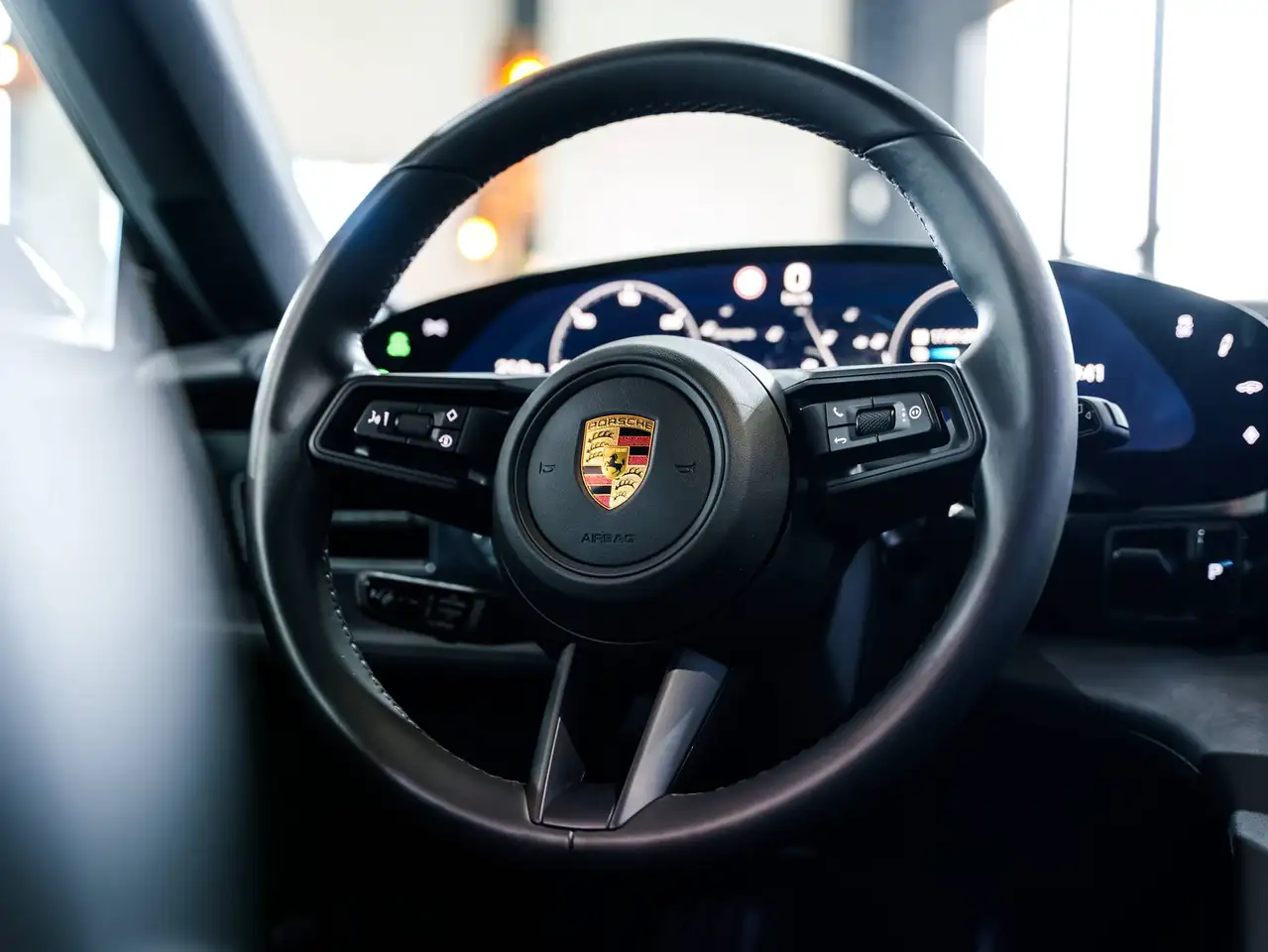 Porsche Taycan - 8