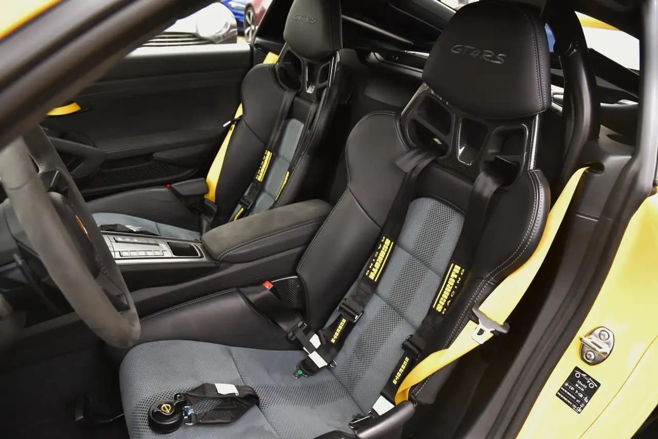 Porsche 718 - 12