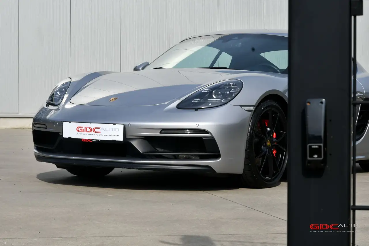 Porsche Cayman - 11