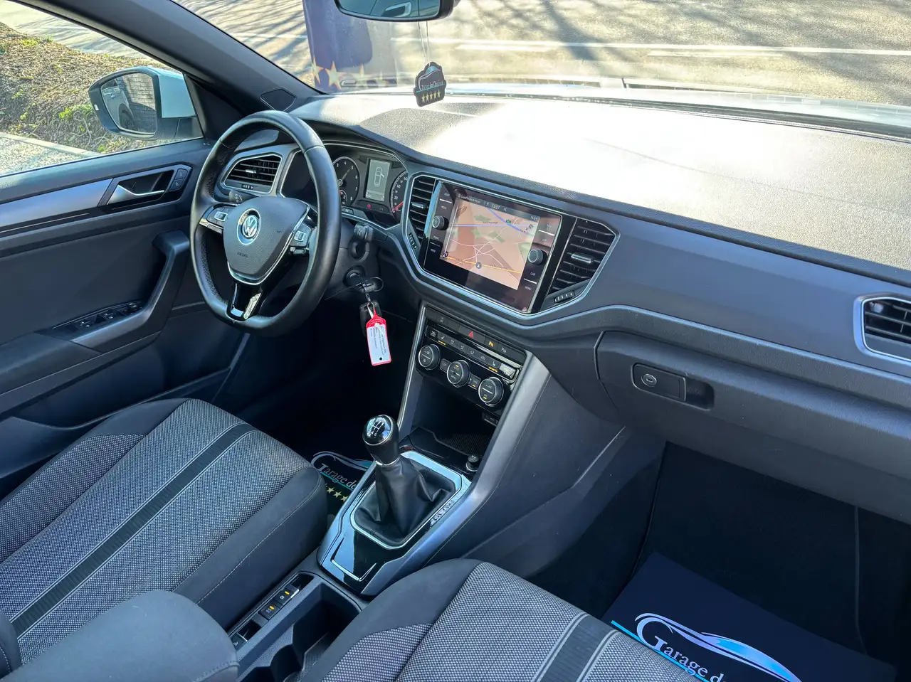 Volkswagen T-Roc - 12