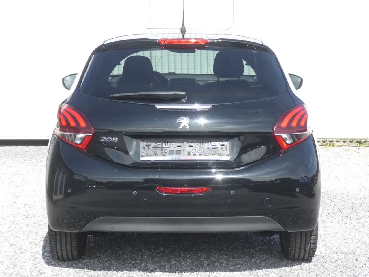 Peugeot 208 - 5