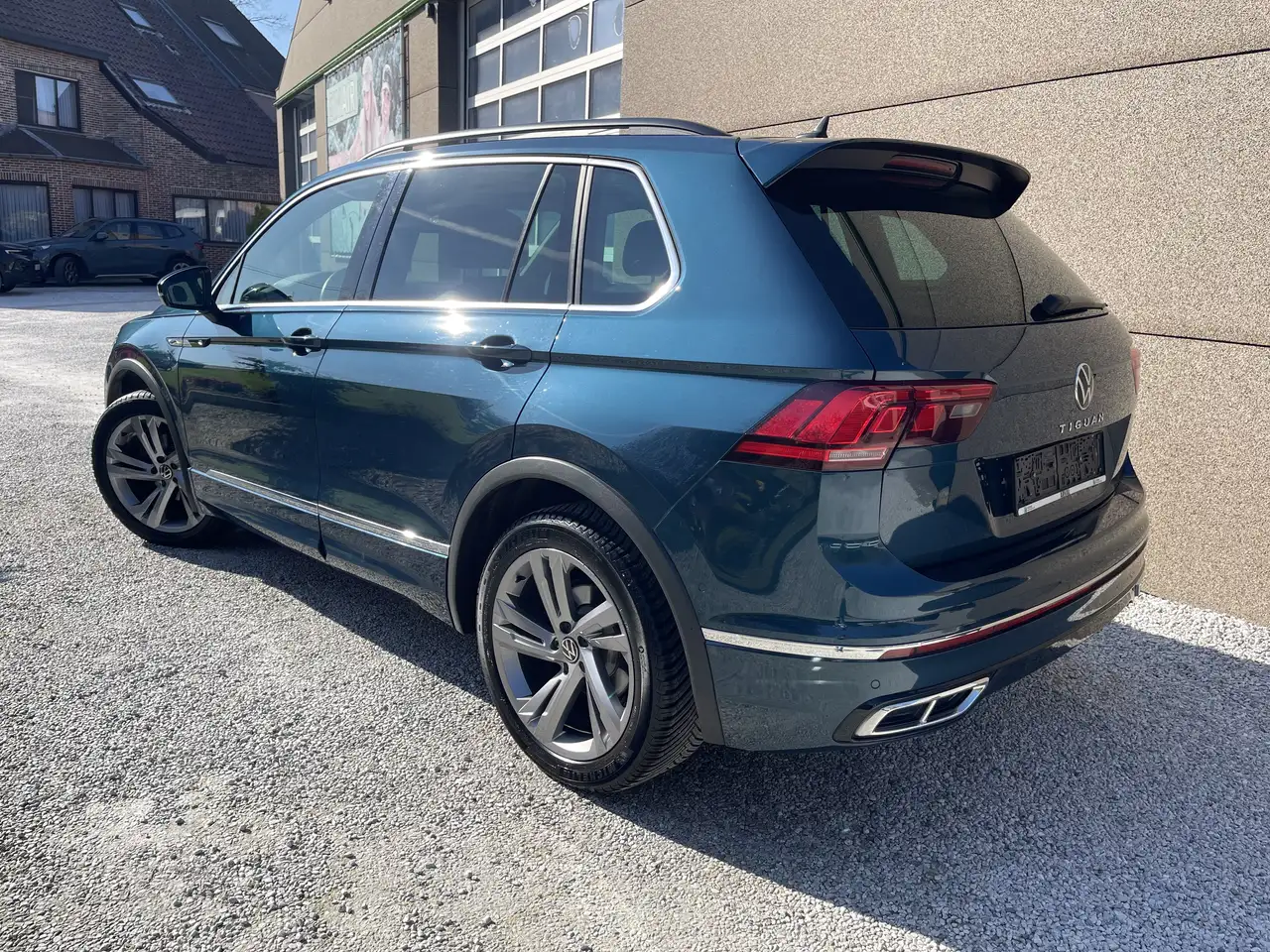Volkswagen Tiguan - 4