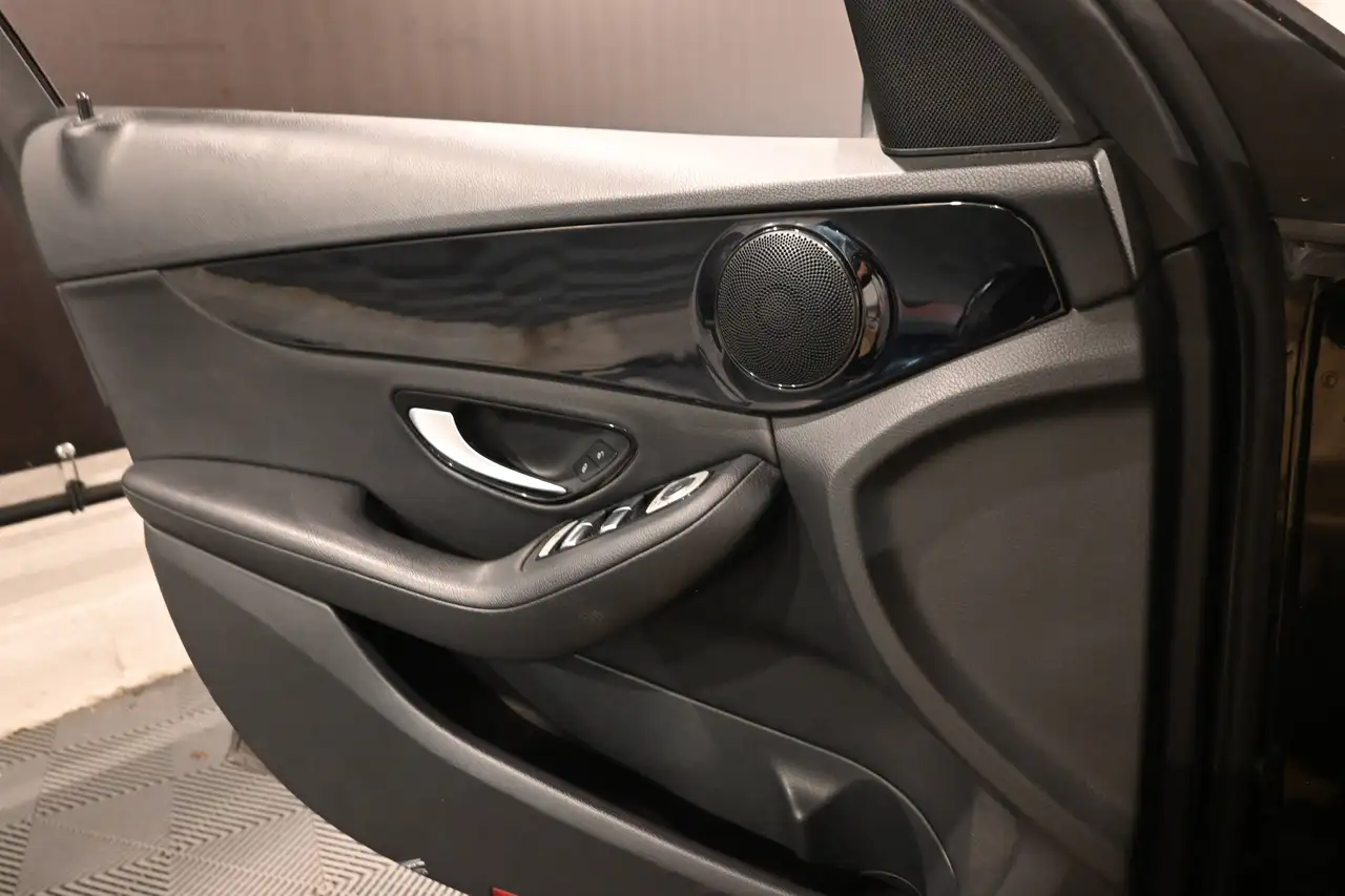 Mercedes-Benz C 200 - 8