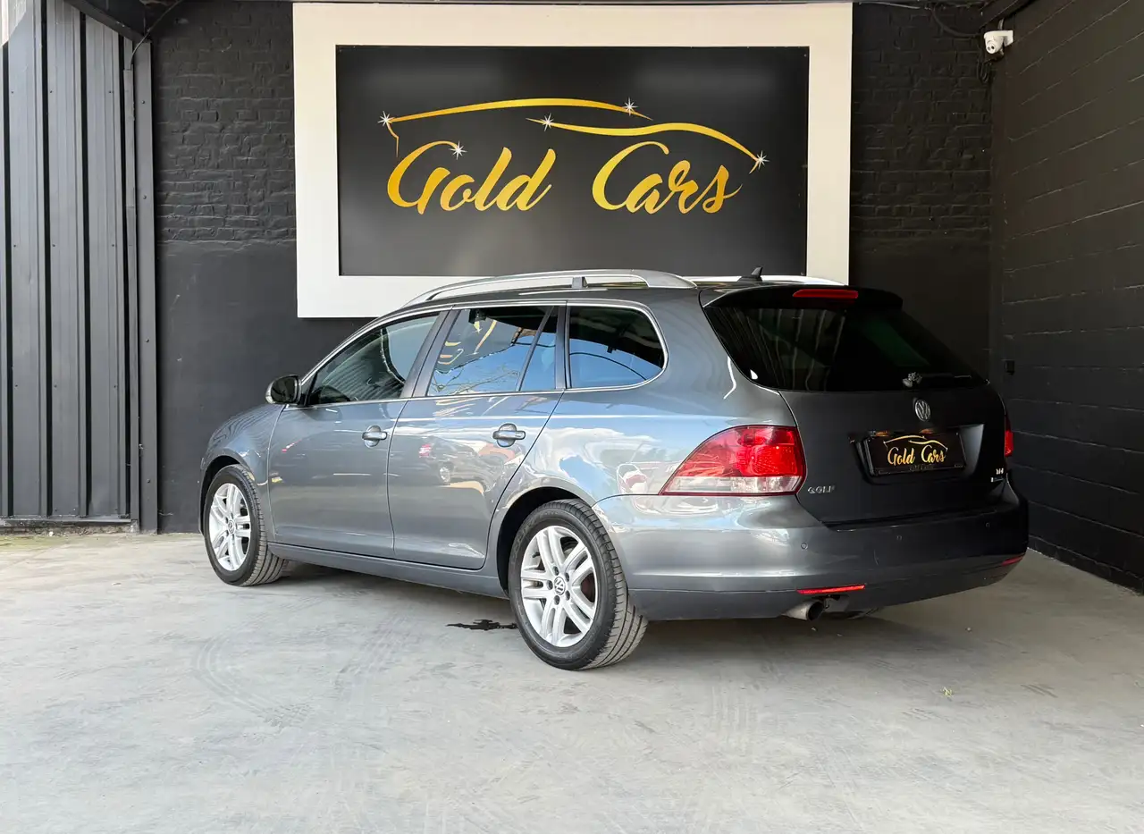 Volkswagen Golf - 4