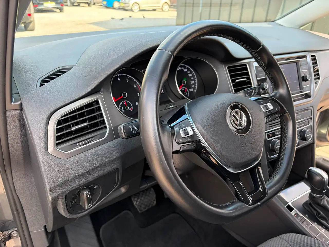 Volkswagen Golf Sportsvan - 11