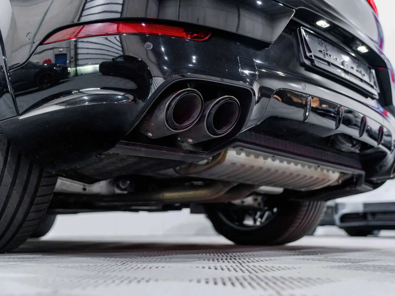 Porsche Cayenne - 9
