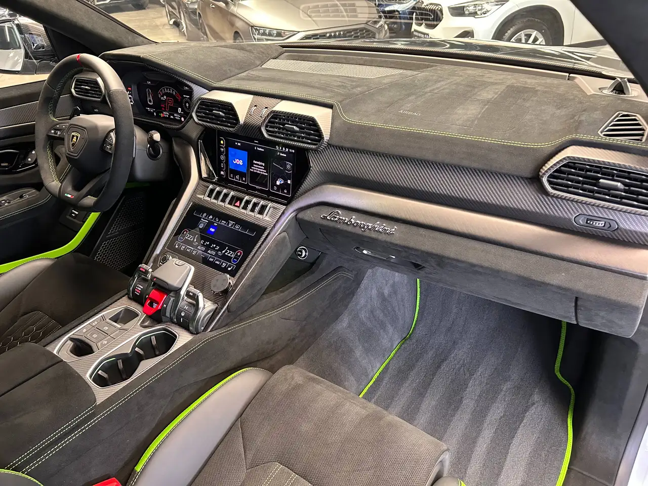 Lamborghini Urus - 10