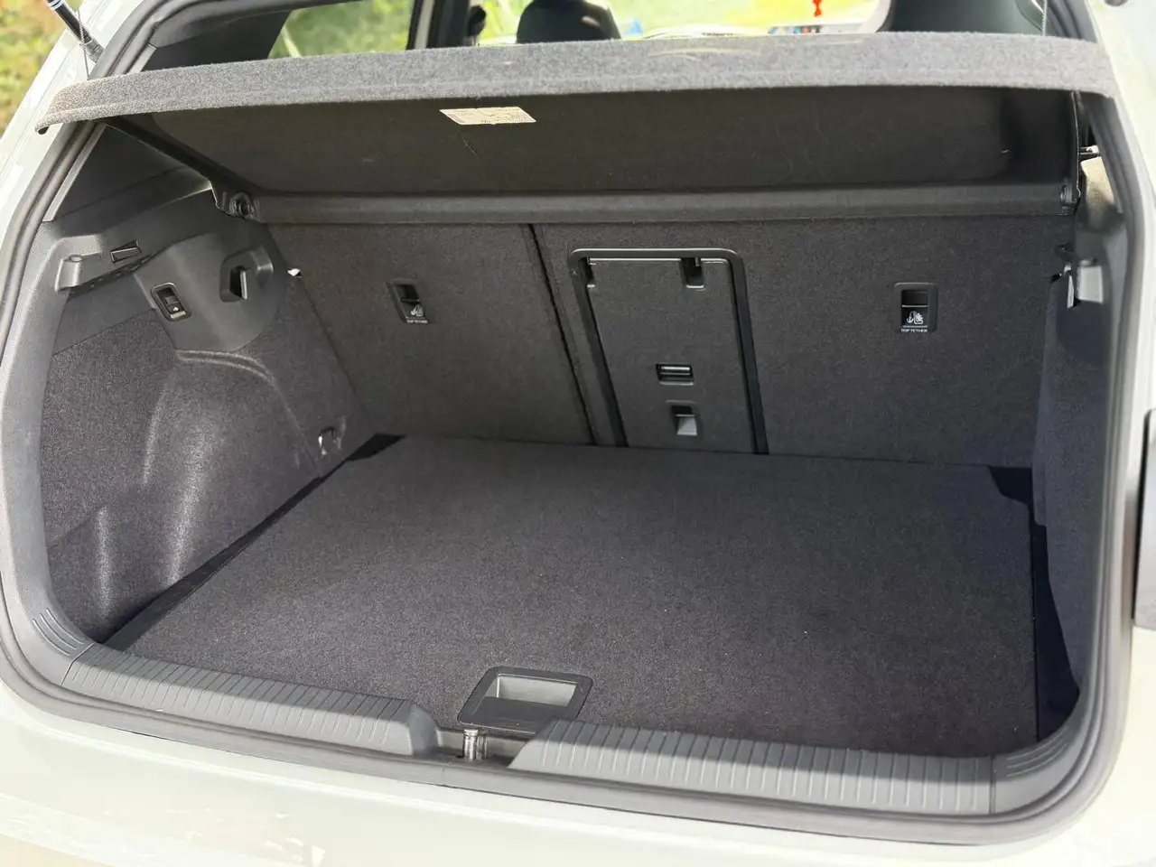 Volkswagen Golf - 10