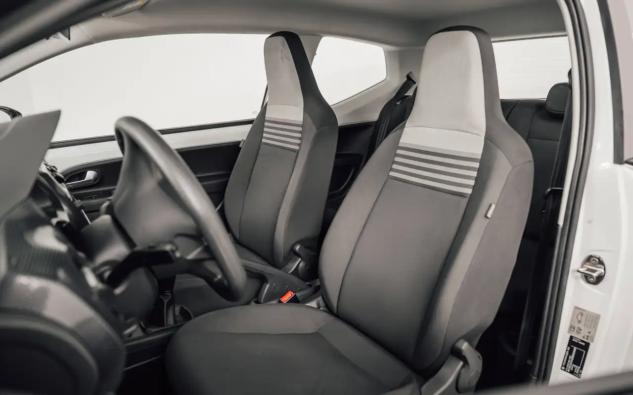 Volkswagen up! - 8