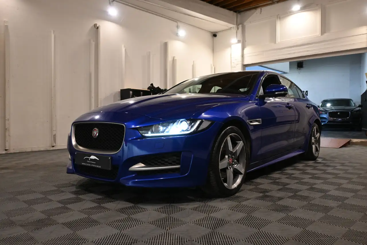 Jaguar XE - 4