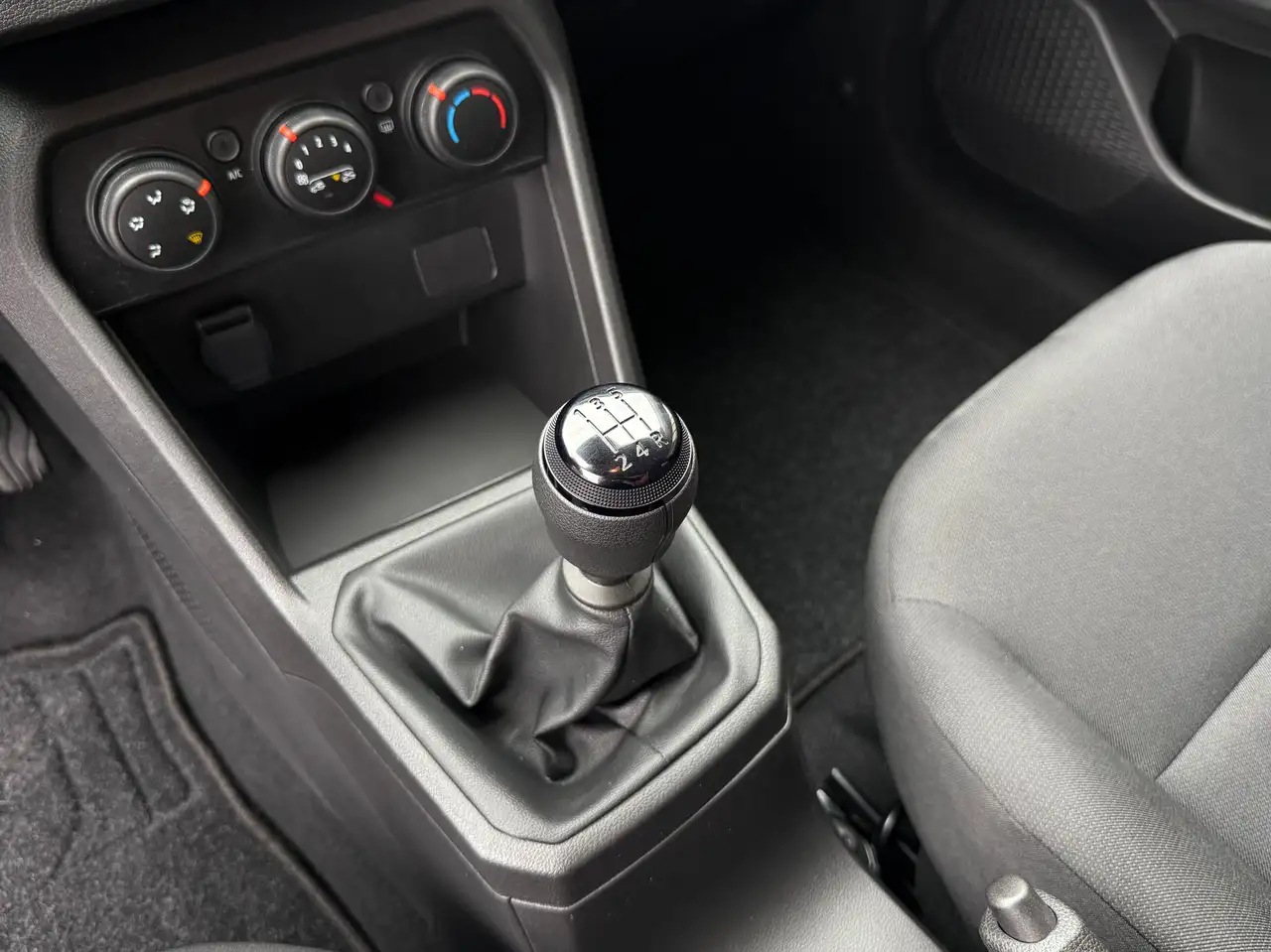 Dacia Sandero - 12