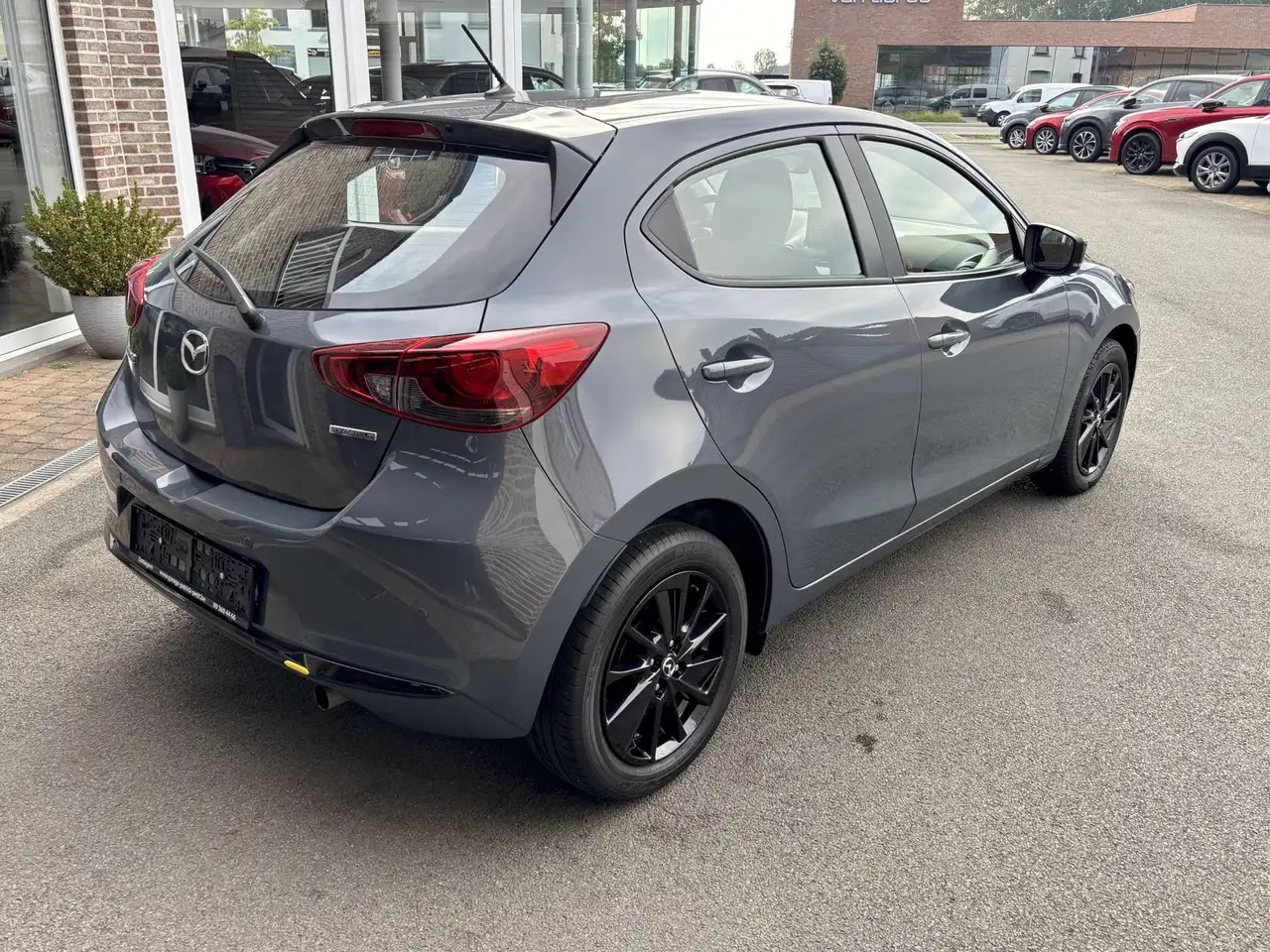 Mazda 2 - 5