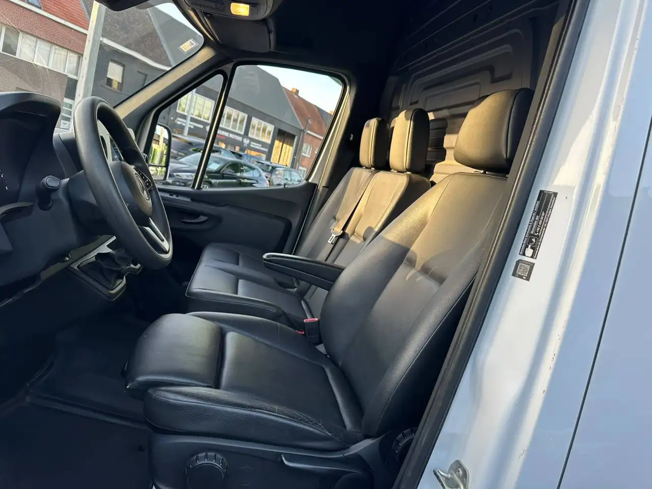 Mercedes-Benz Sprinter - 9