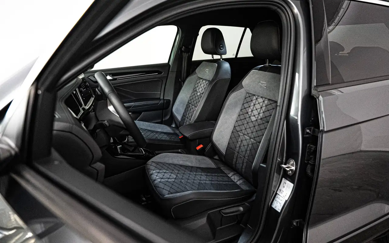 Volkswagen T-Roc - 12