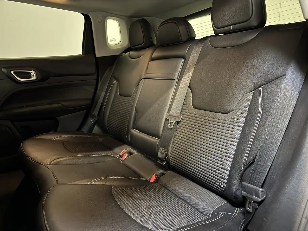 Jeep Compass - 10
