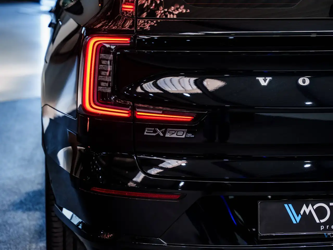 Volvo EX90 - 6