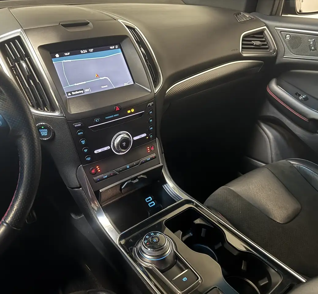 Ford Edge - 12