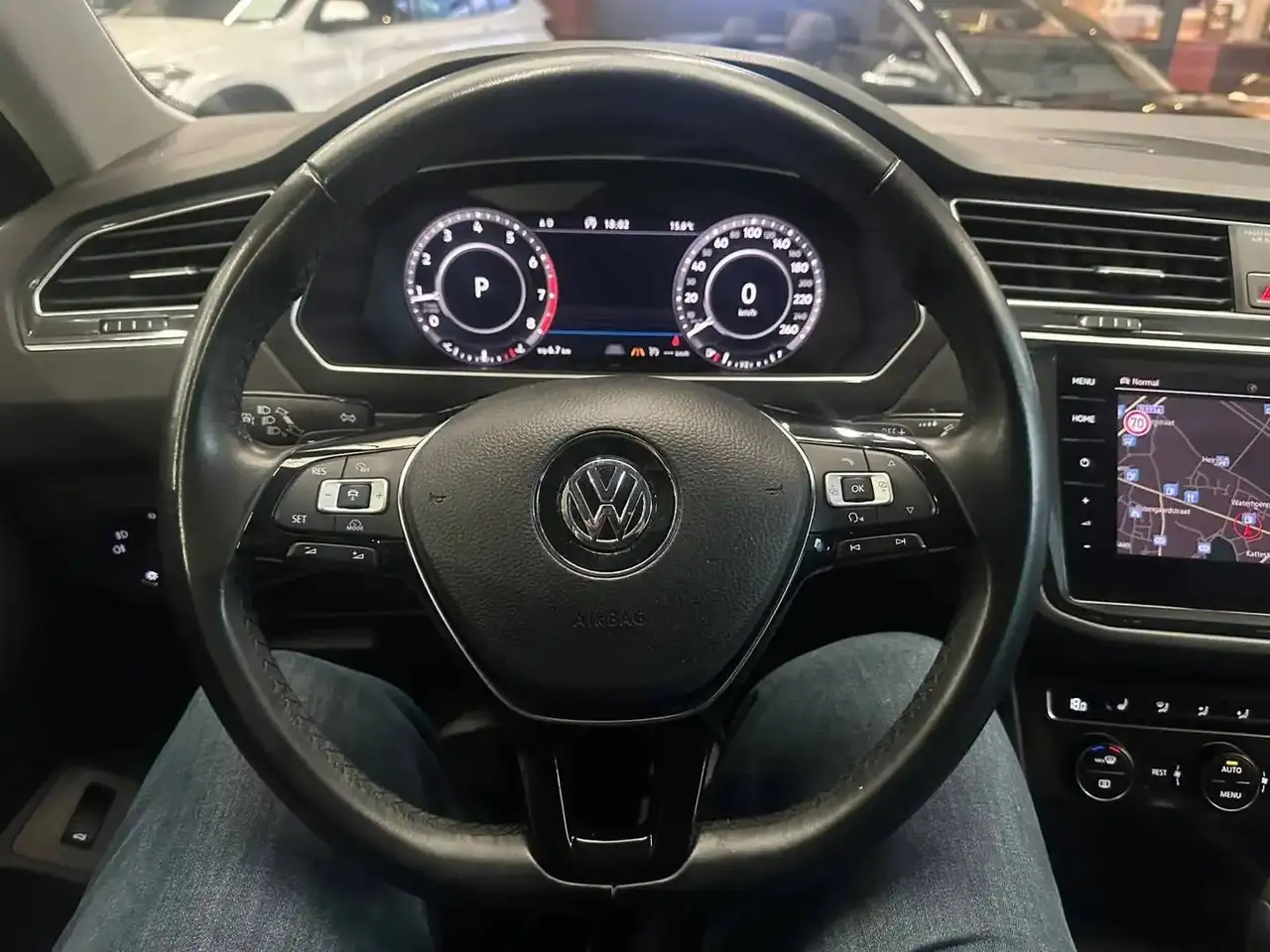 Volkswagen Tiguan - 9