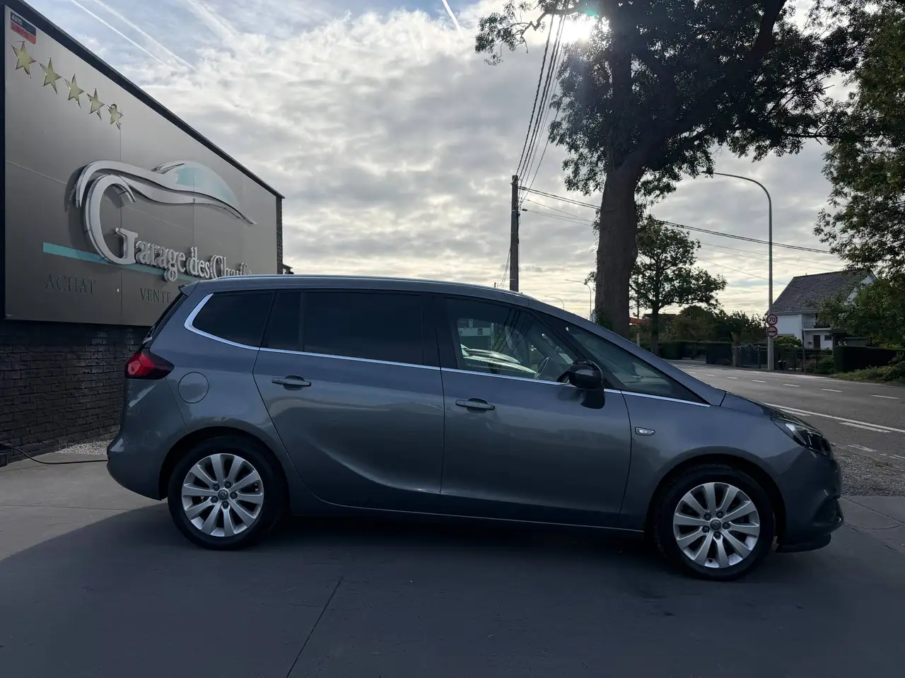 Opel Zafira Tourer - 2