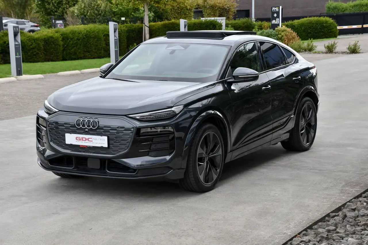 Audi Q6 e-tron - 11