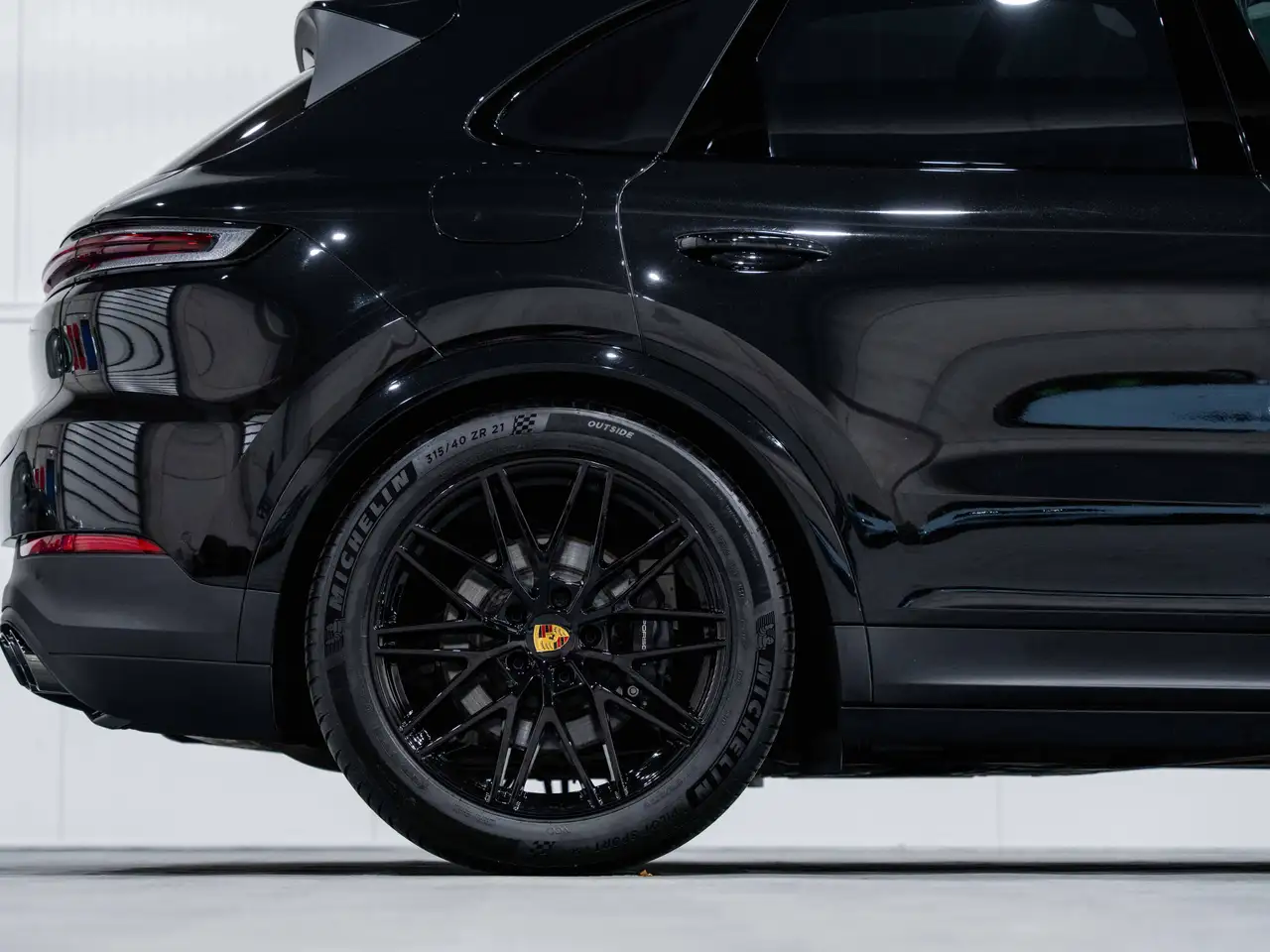 Porsche Cayenne - 6