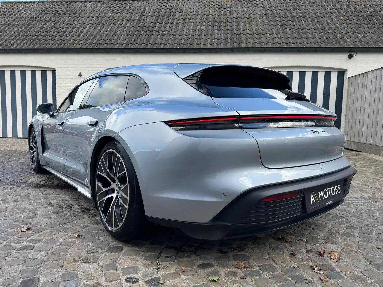 Porsche Taycan - 3