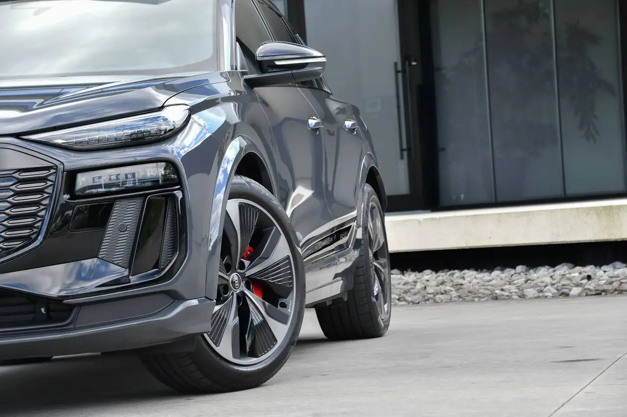Audi SQ6 e-tron - 7