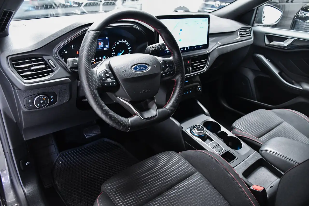 Ford Focus - 8